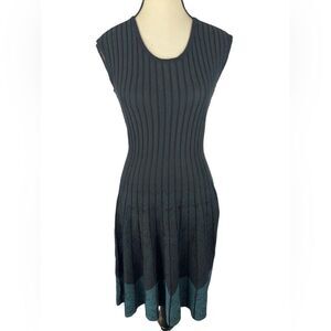 Nic + Zoe gray ribbed Sleeveless Fit & Flare knit Dress W teal hem detail Sz S